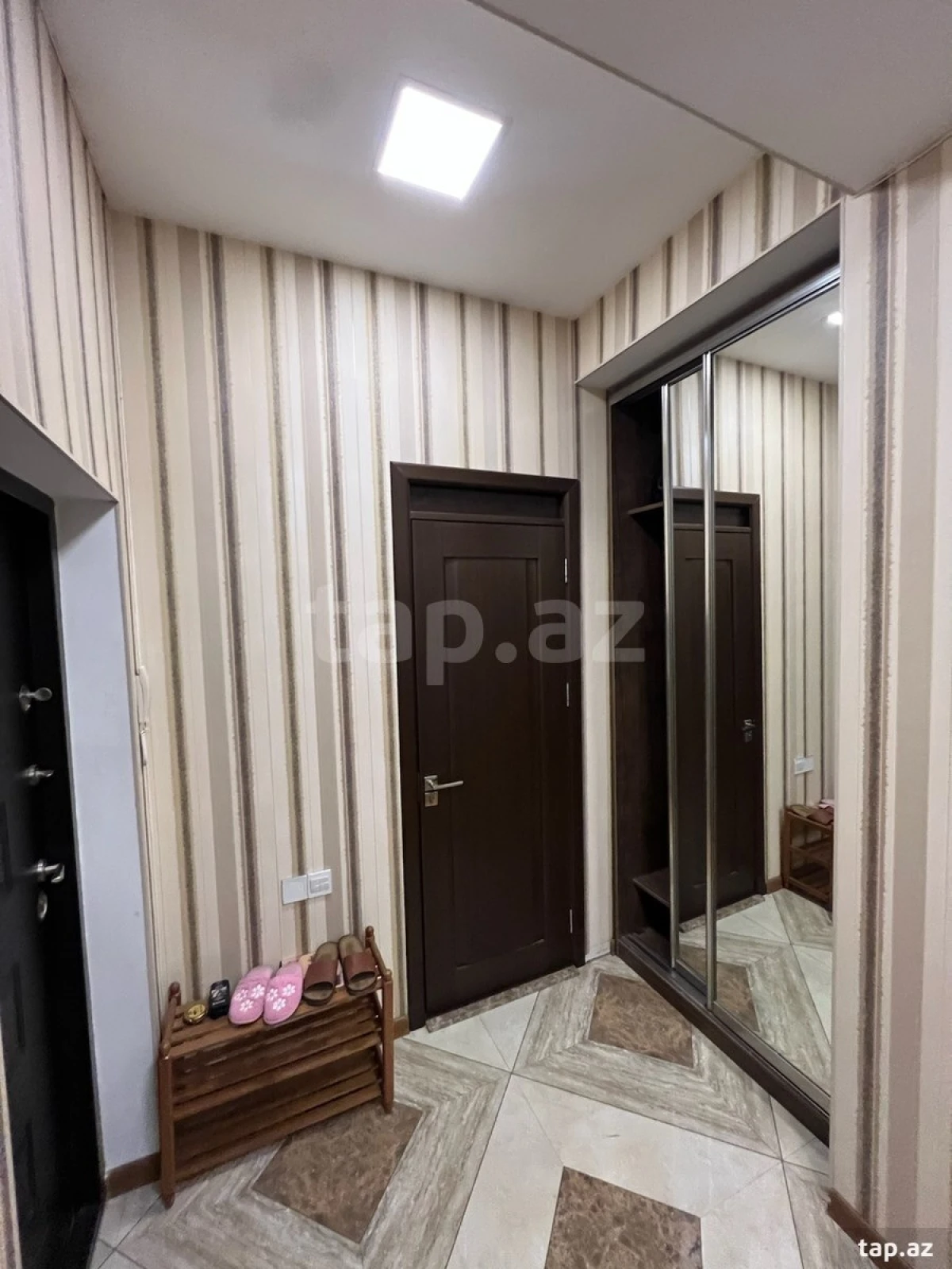 Satılır 3 otaqlı yeni tikili 135 m²