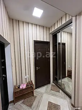 Satılır 3 otaqlı yeni tikili 135 m²