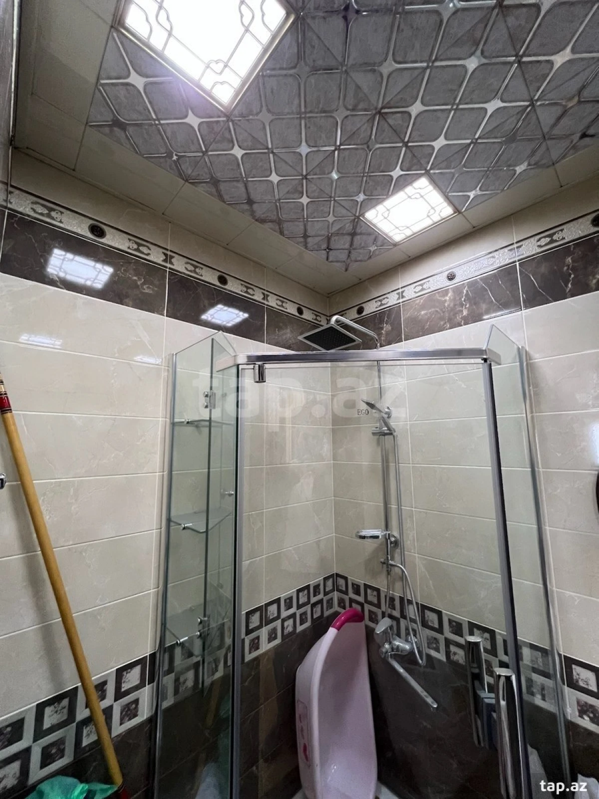 Satılır 3 otaqlı yeni tikili 135 m²