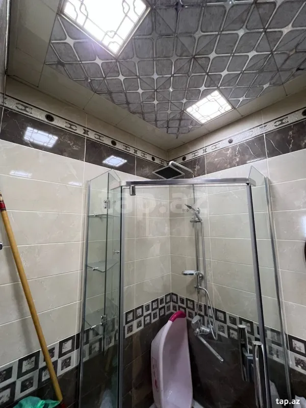 Satılır 3 otaqlı yeni tikili 135 m²