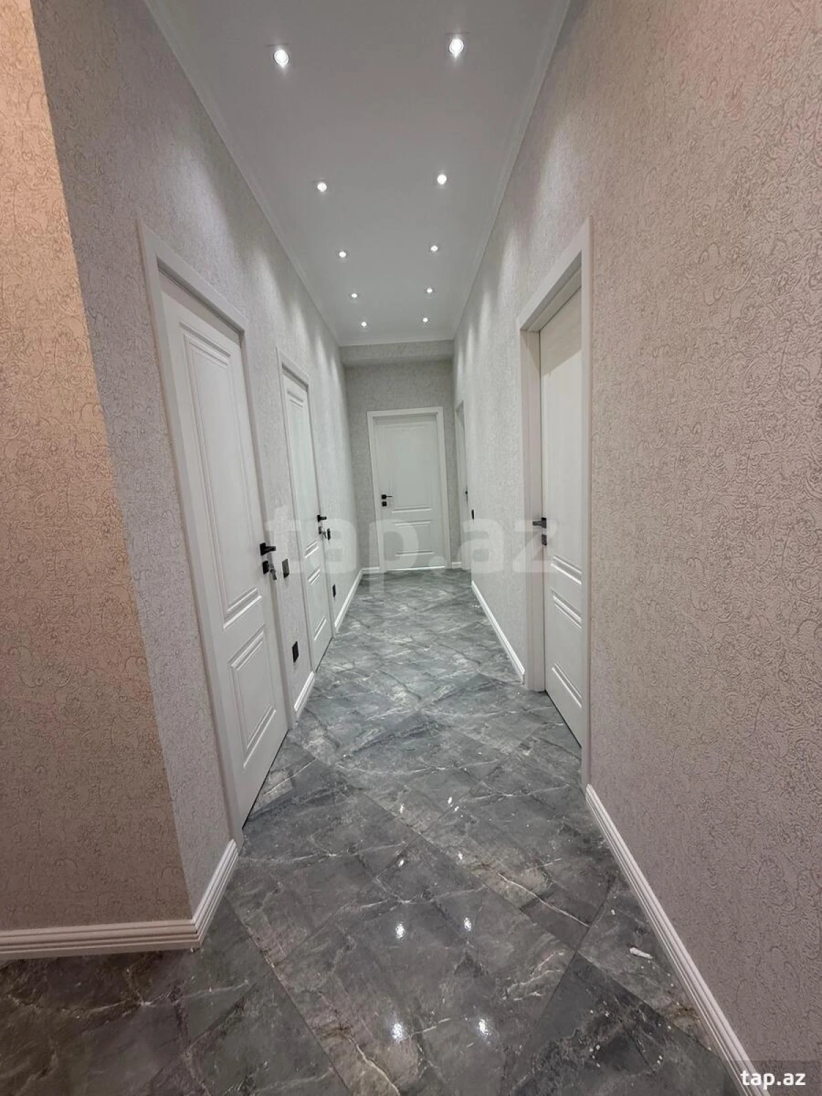 Satılır 2 otaqlı yeni tikili 70 m²