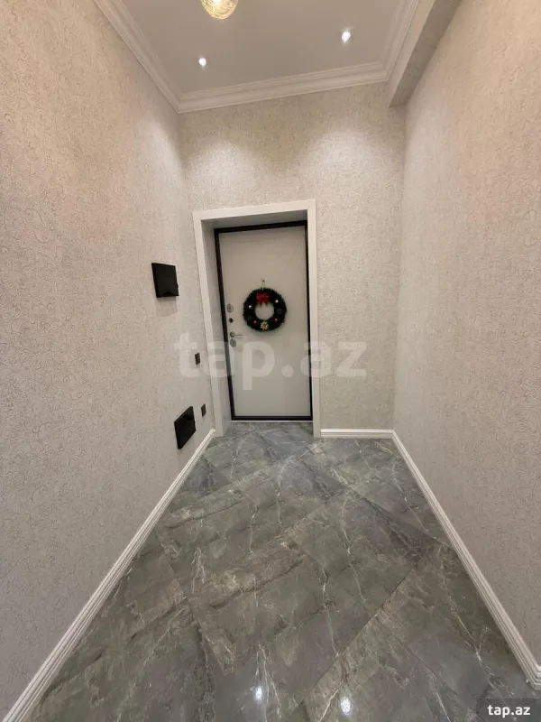 Satılır 2 otaqlı yeni tikili 70 m²