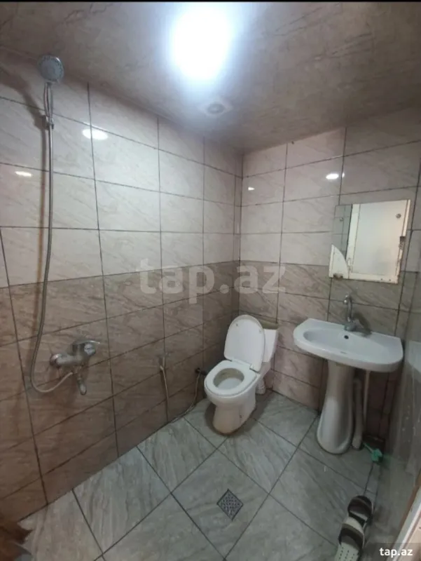 Kirayə verilir 1 otaqlı həyət evi 30 m²