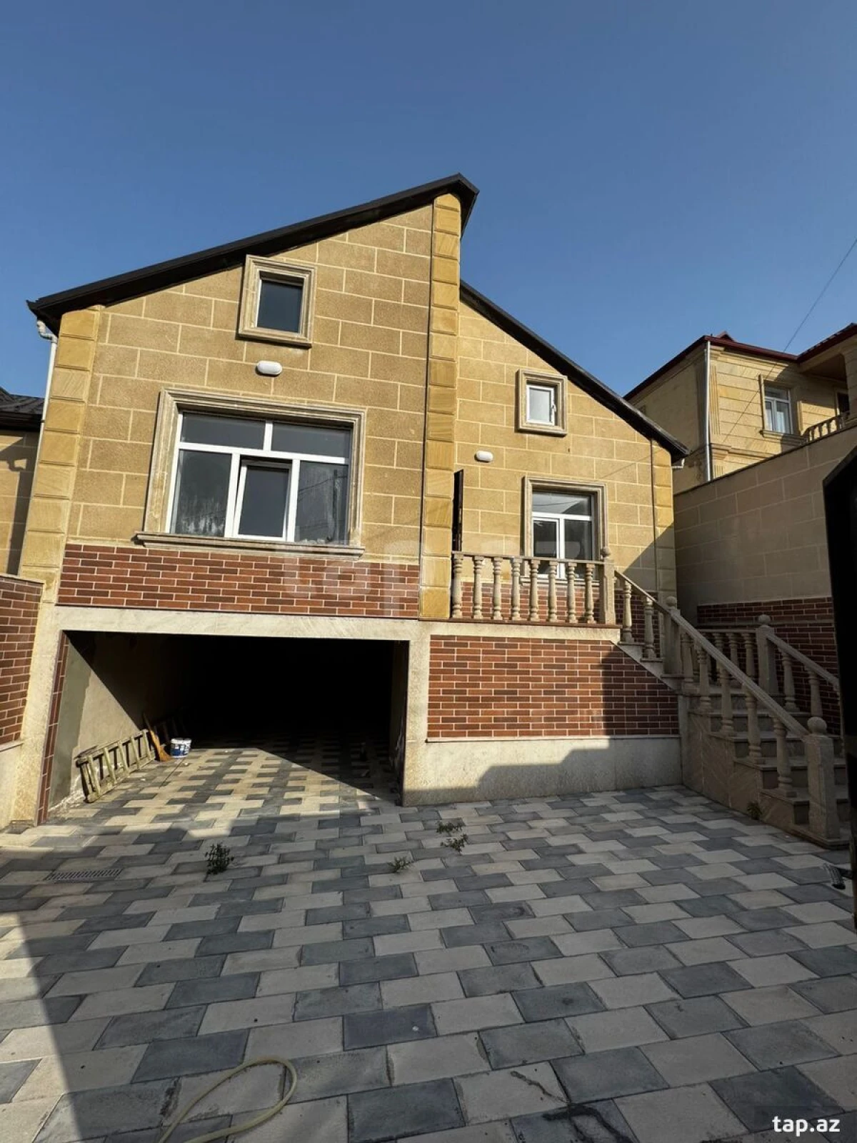 Satılır 4 otaqlı həyət evi 120 m²