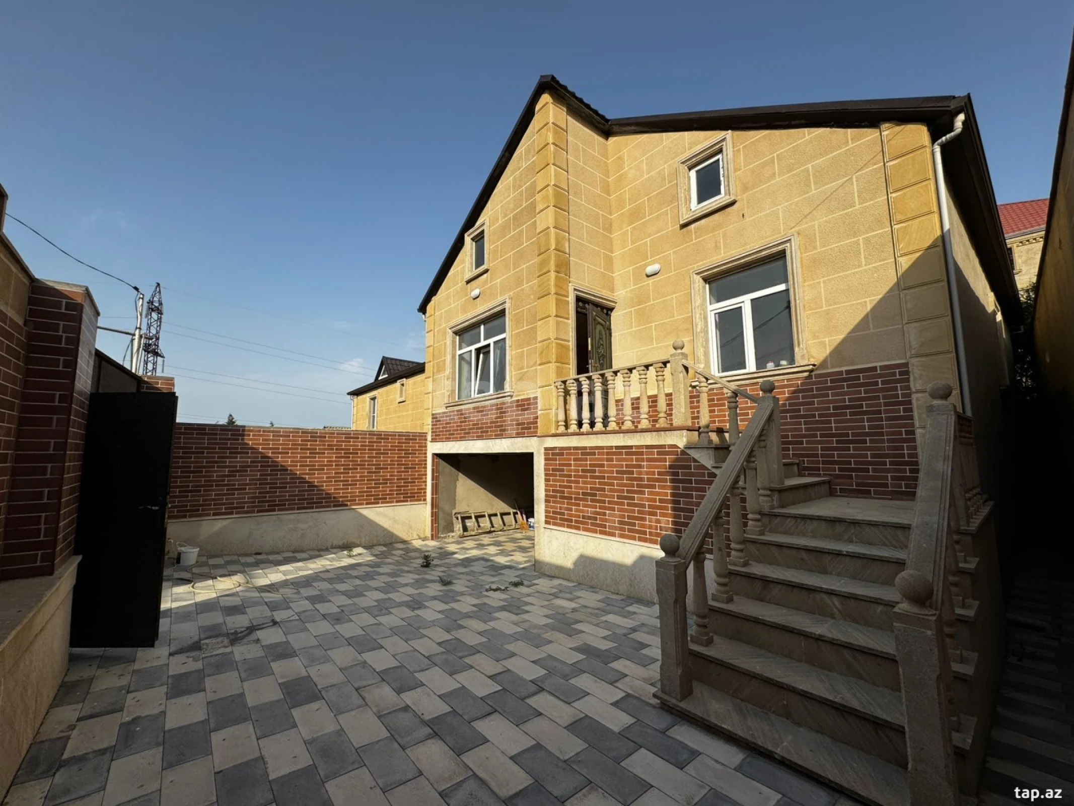 Satılır 4 otaqlı həyət evi 120 m²