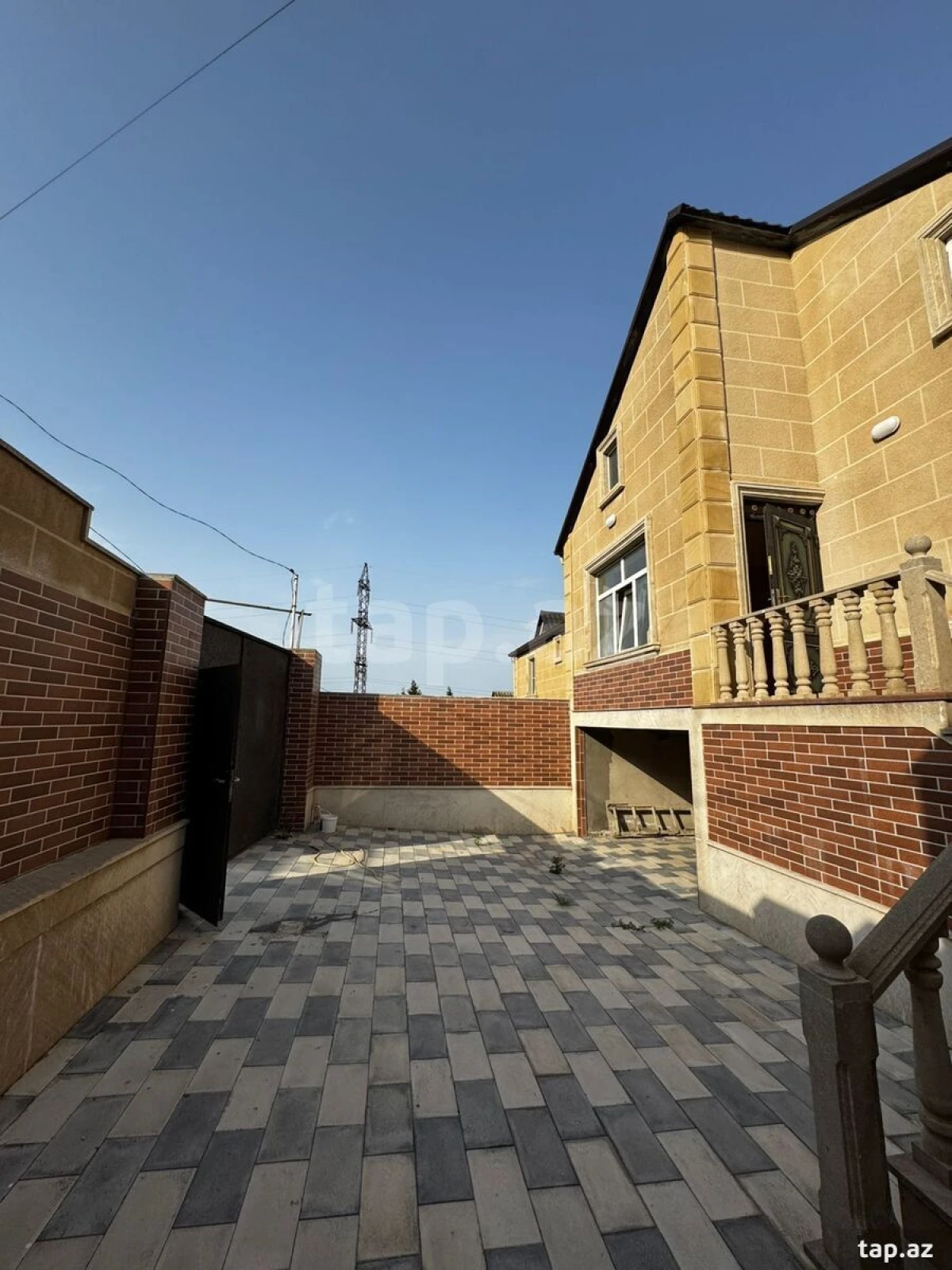 Satılır 4 otaqlı həyət evi 120 m²