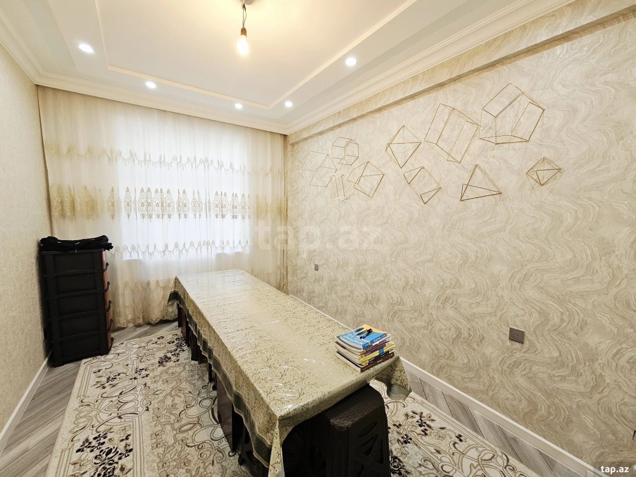 Satılır 4 otaqlı yeni tikili 97 m²