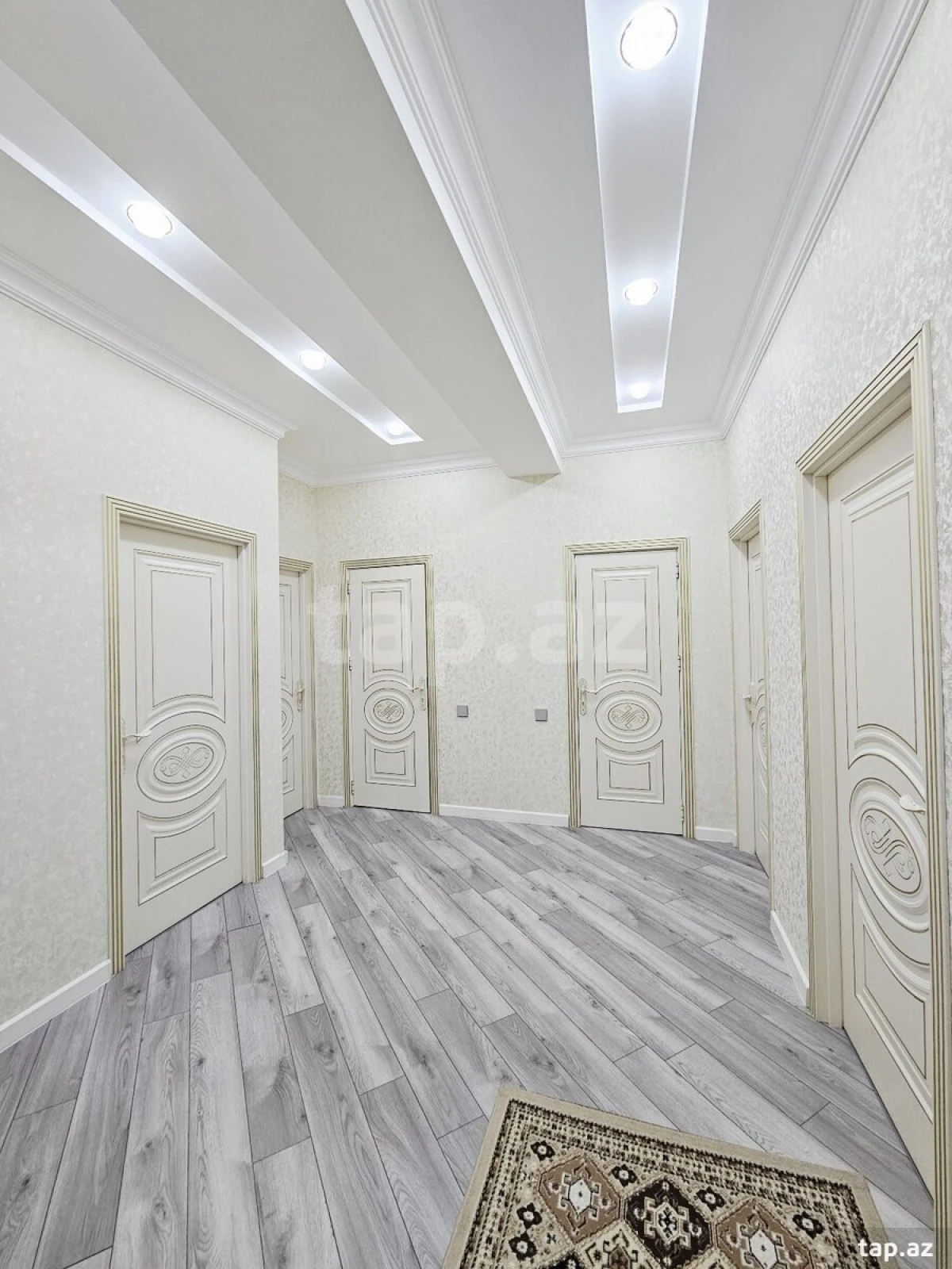 Satılır 4 otaqlı yeni tikili 97 m²
