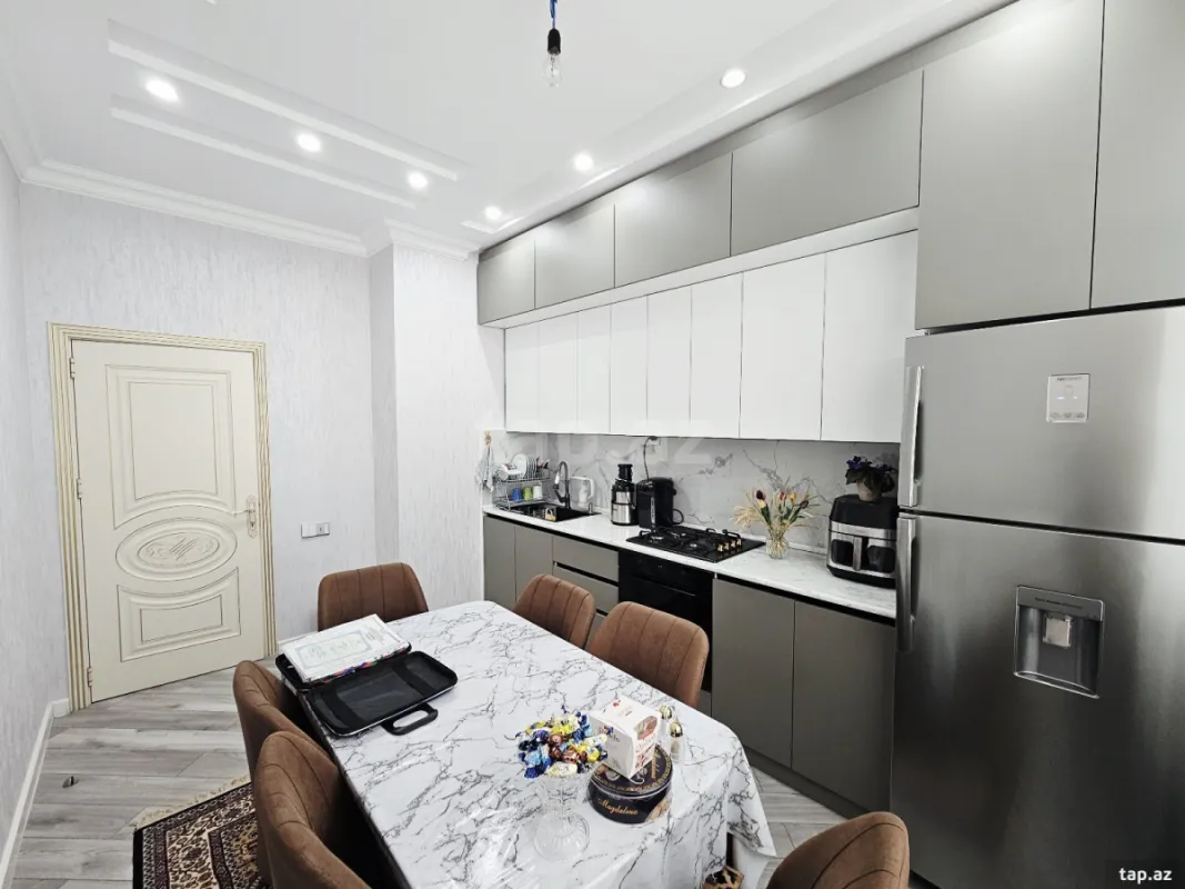Satılır 4 otaqlı yeni tikili 97 m²