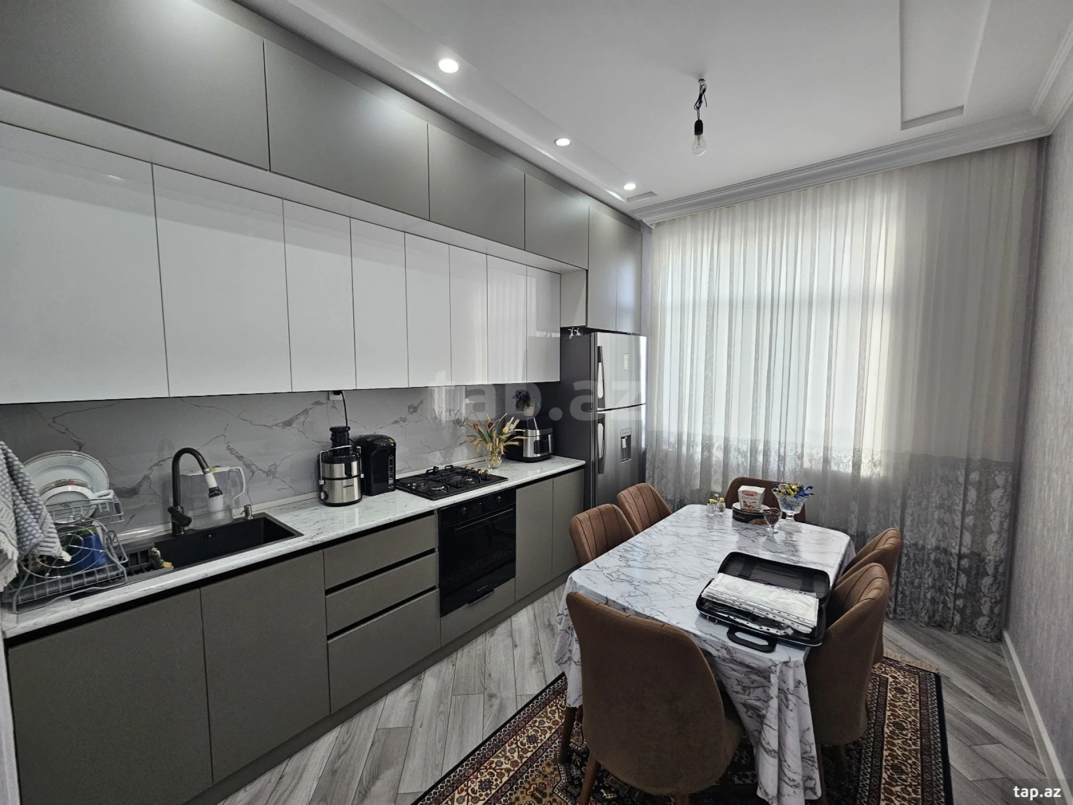 Satılır 4 otaqlı yeni tikili 97 m²