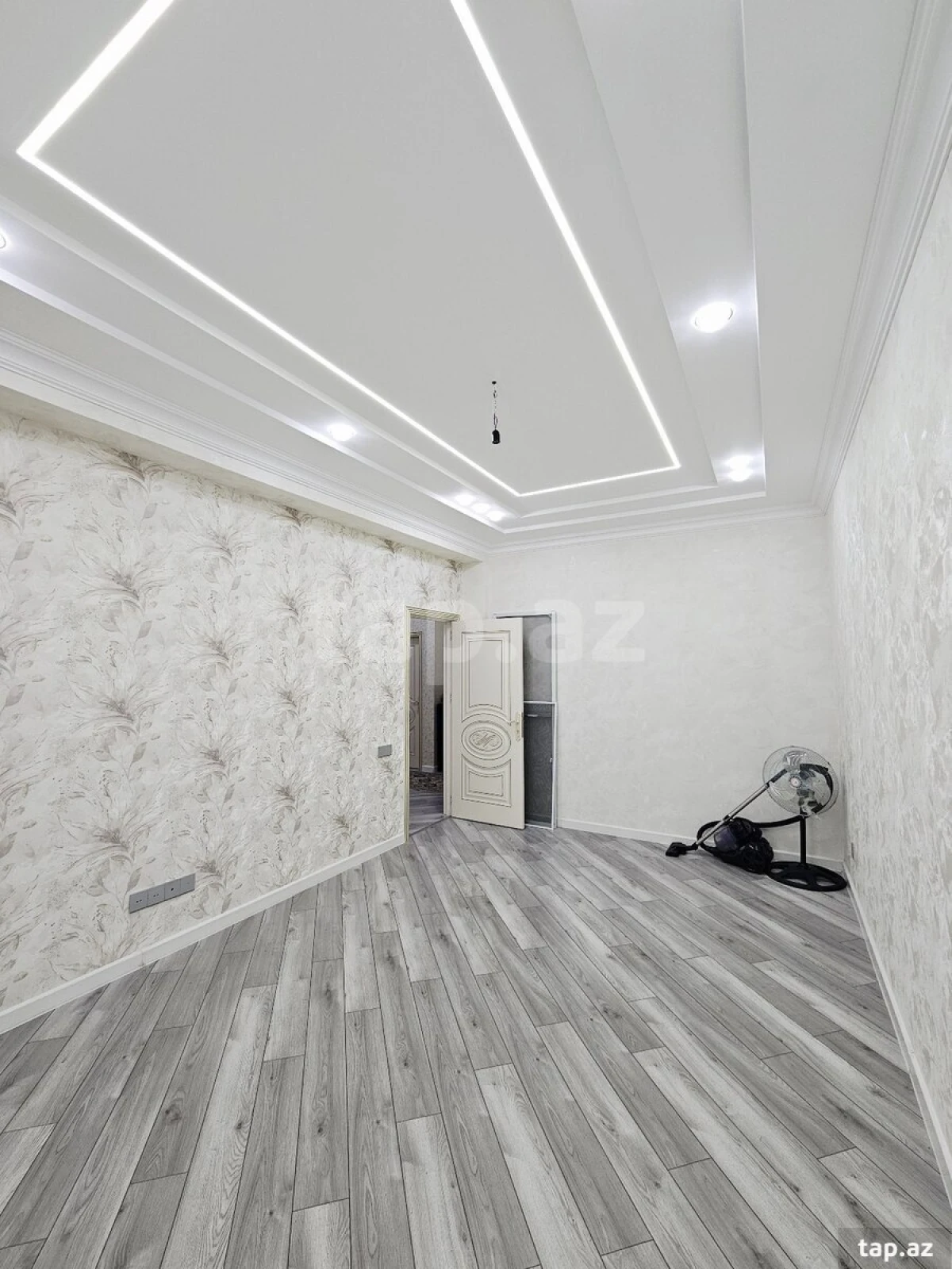 Satılır 4 otaqlı yeni tikili 97 m²