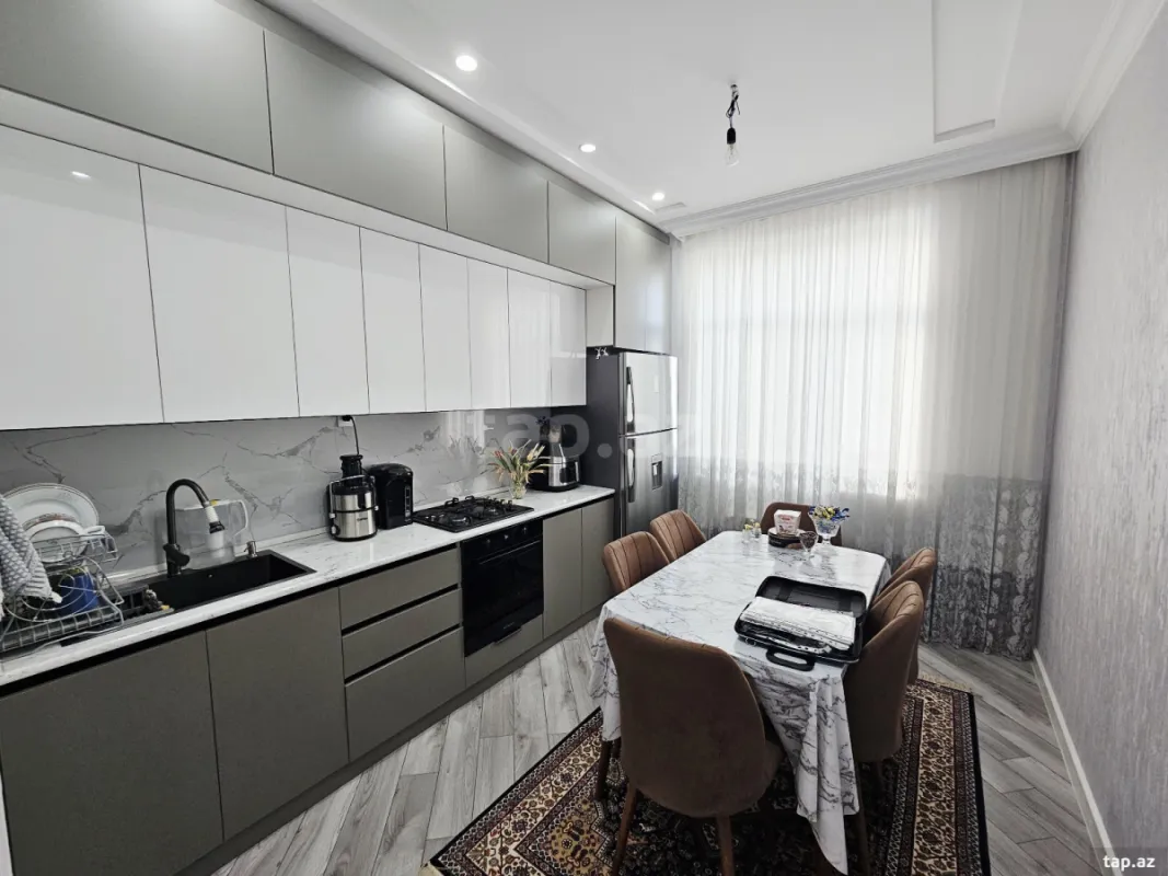 Satılır 4 otaqlı yeni tikili 97 m²