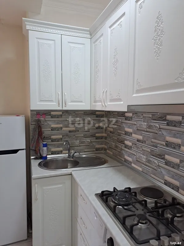 Kirayə verilir 1 otaqlı yeni tikili 53 m²