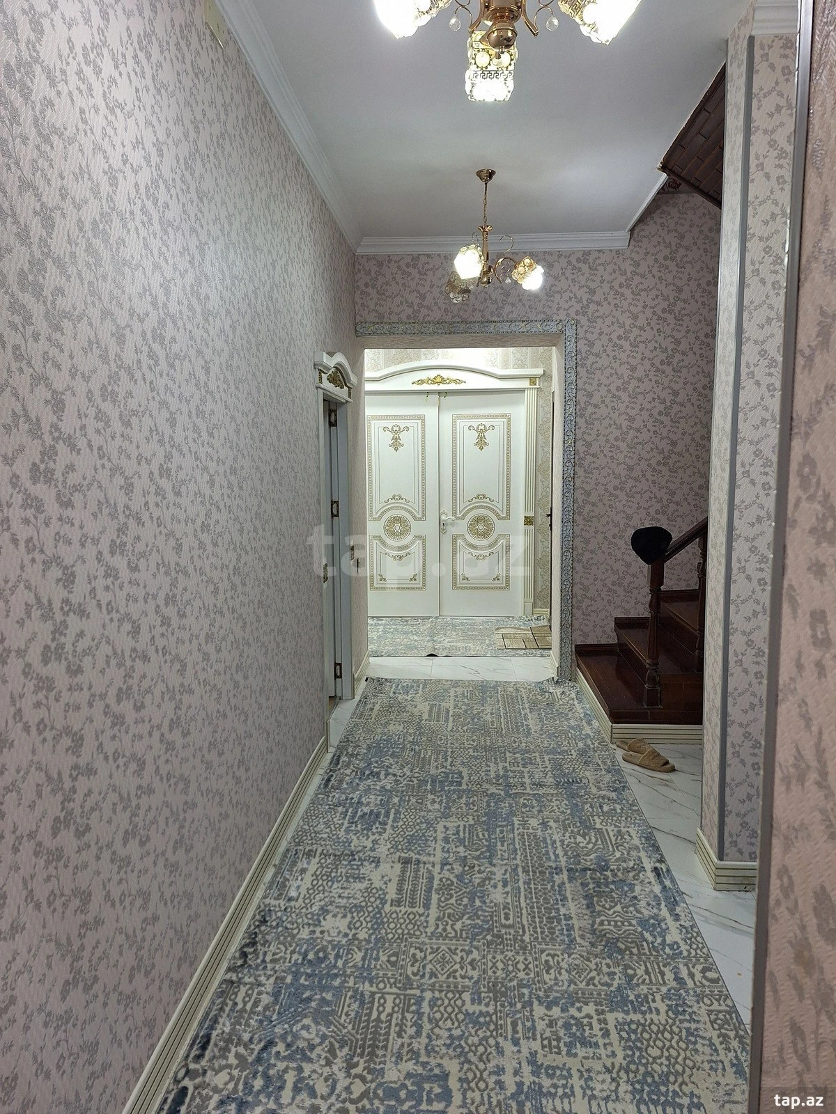 Satılır 6 otaqlı həyət evi 320 m²