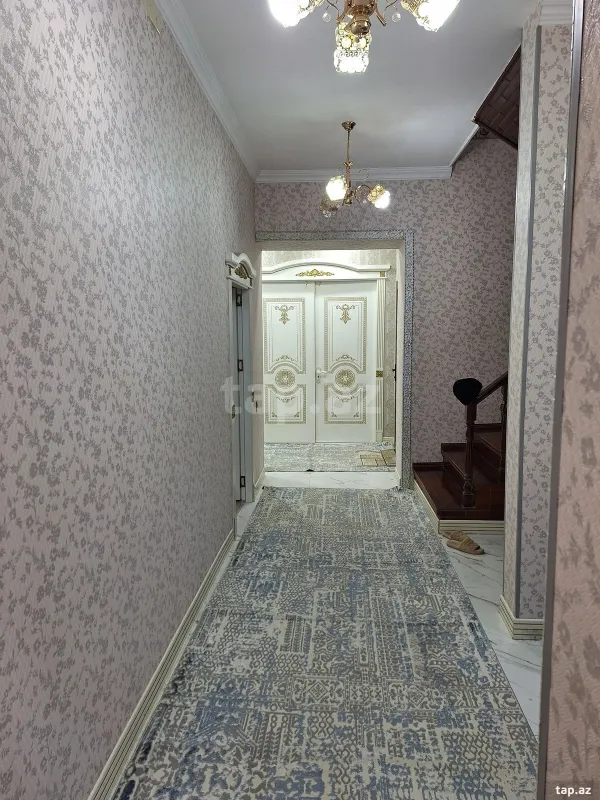 Satılır 6 otaqlı həyət evi 320 m²