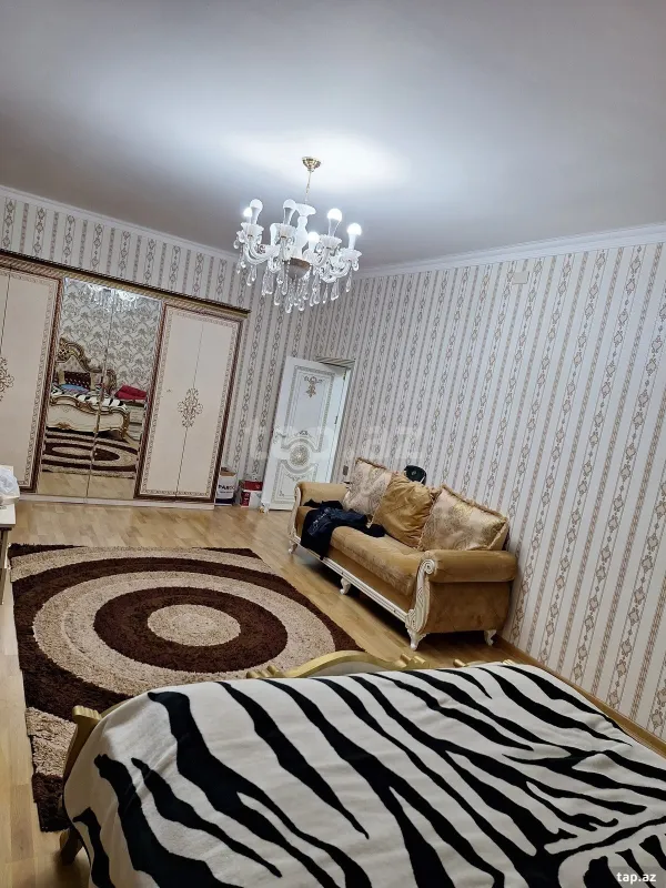 Satılır 6 otaqlı həyət evi 320 m²