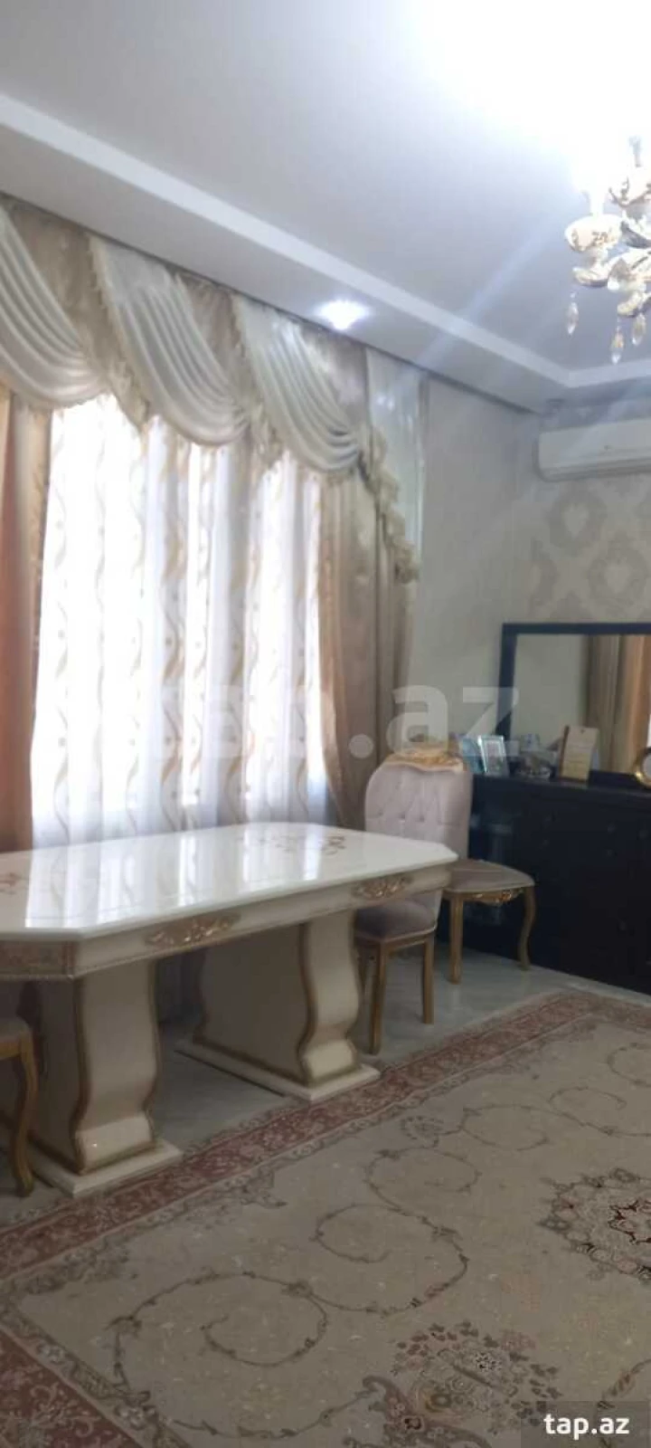 Satılır 6 otaqlı həyət evi 320 m²