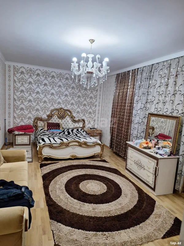 Satılır 6 otaqlı həyət evi 320 m²