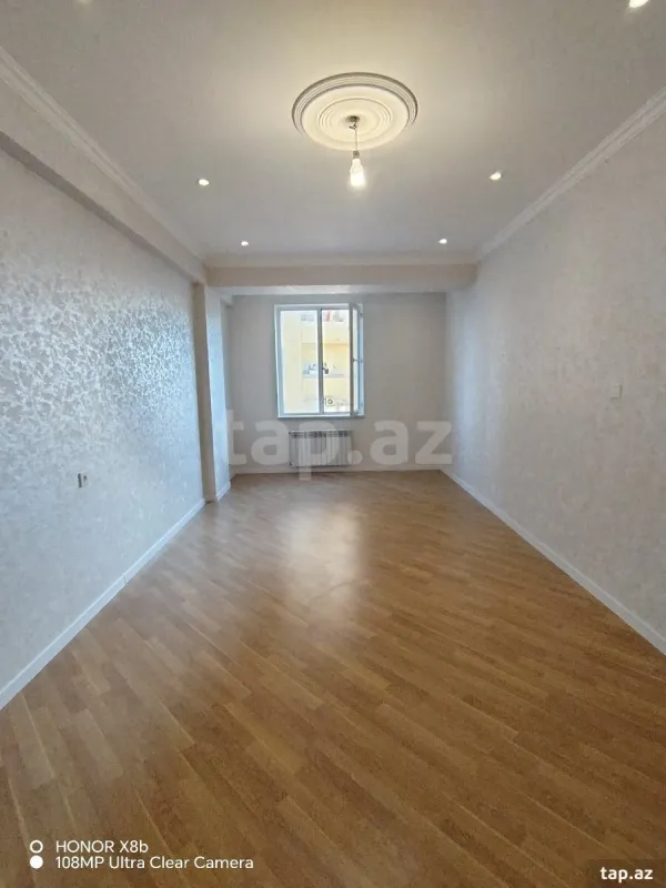 Satılır 2 otaqlı yeni tikili 78 m²