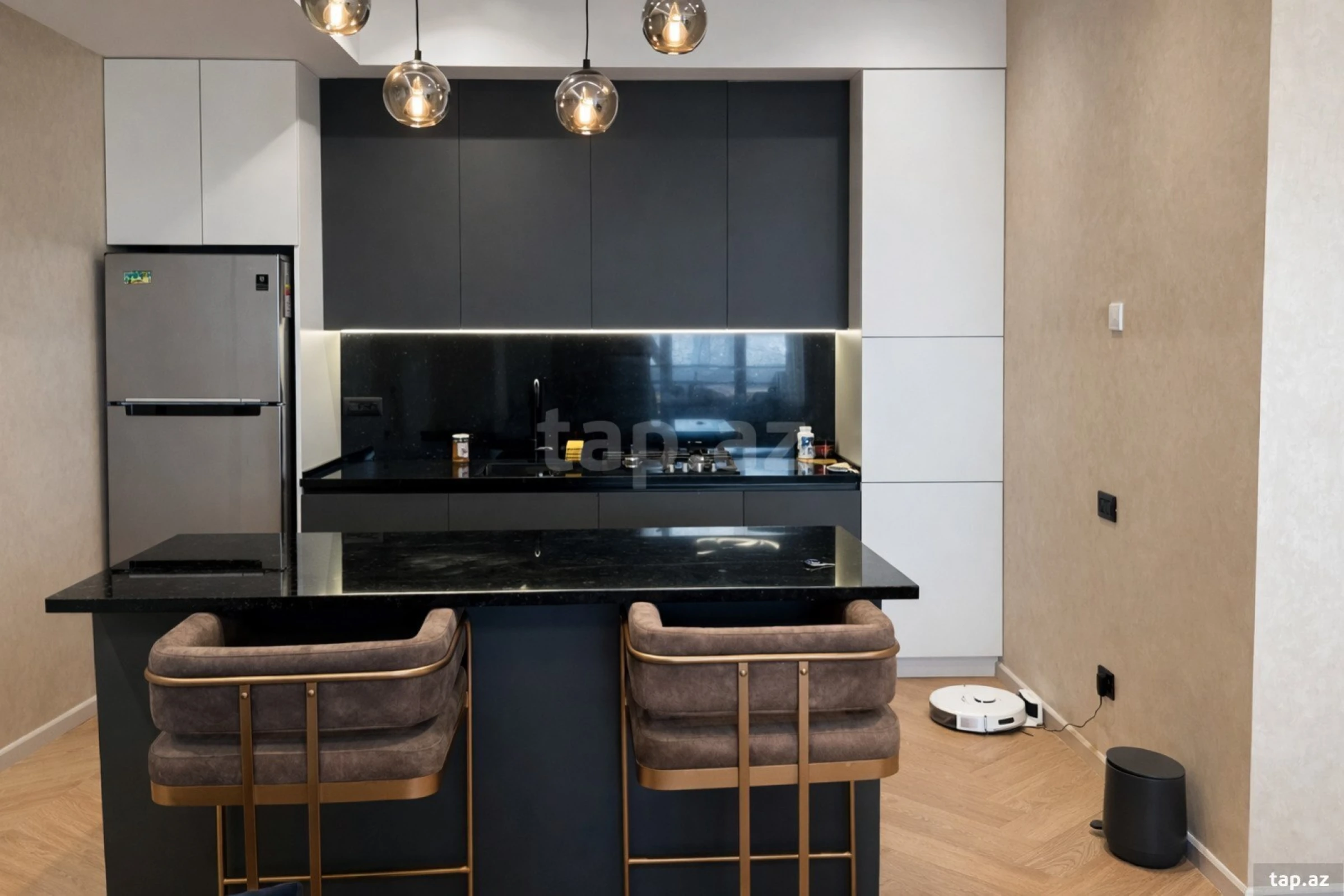 Satılır 2 otaqlı yeni tikili 101 m²