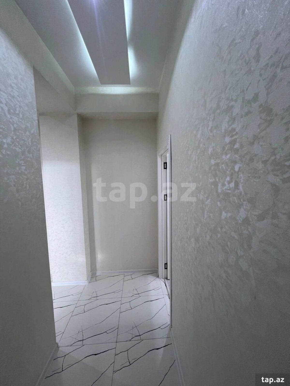 Kirayə verilir 2 otaqlı yeni tikili 65 m²