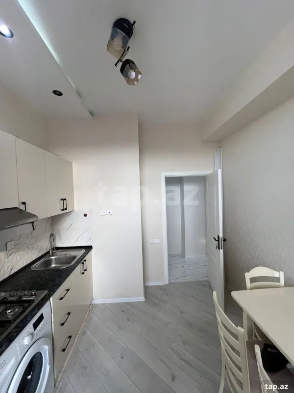 Kirayə verilir 2 otaqlı yeni tikili 65 m²