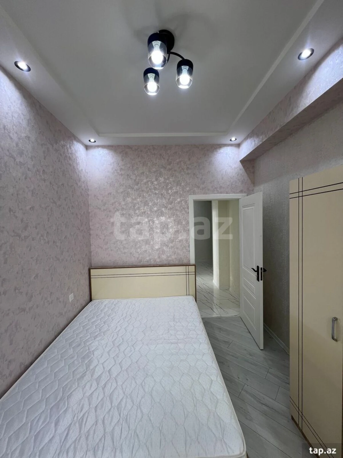 Kirayə verilir 2 otaqlı yeni tikili 65 m²