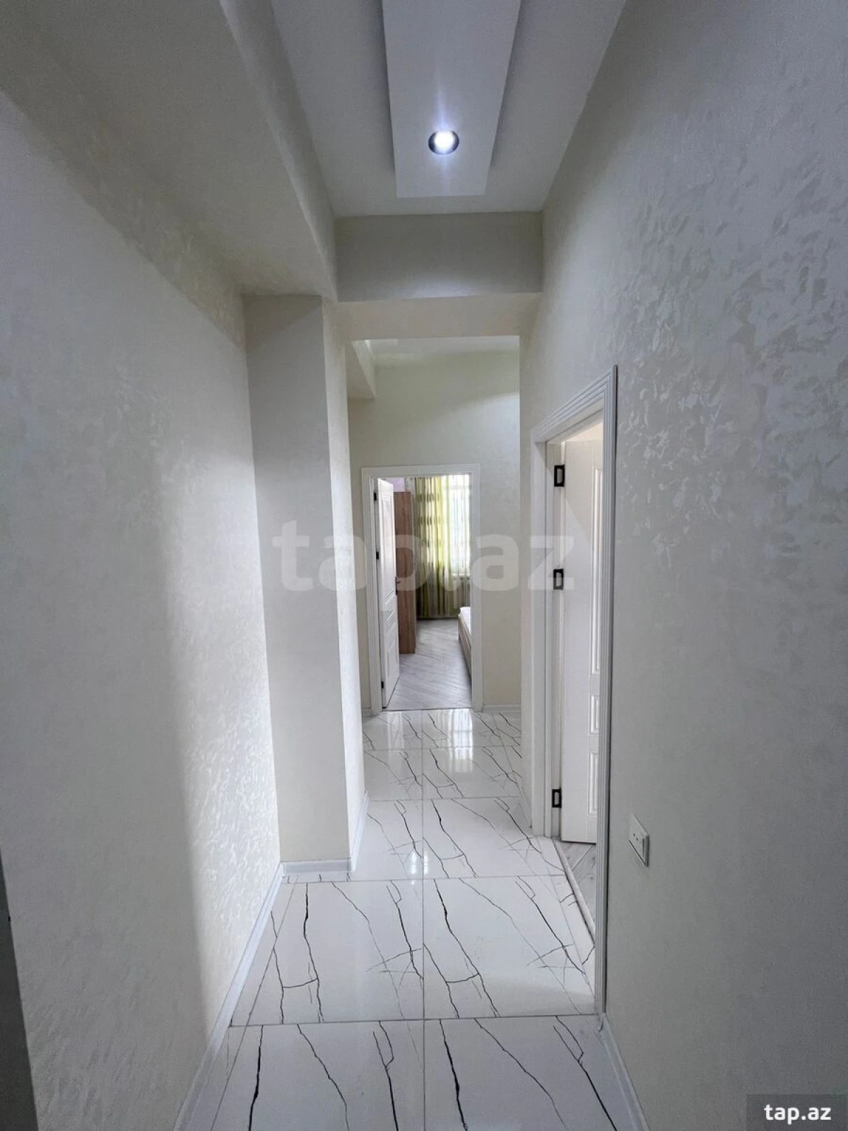 Kirayə verilir 2 otaqlı yeni tikili 65 m²