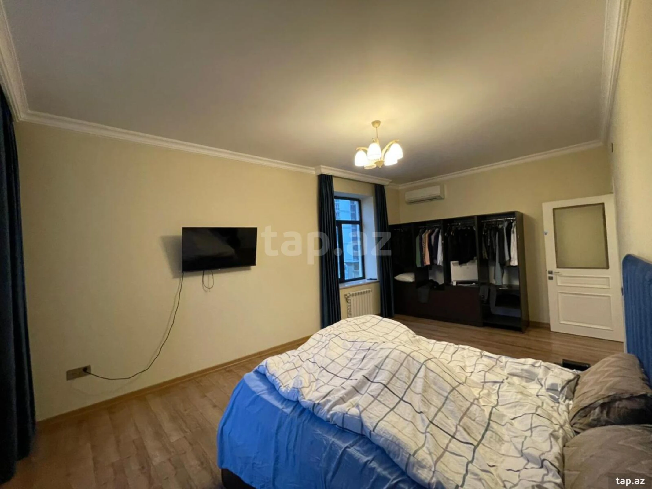 Kirayə verilir 3 otaqlı yeni tikili 140 m²
