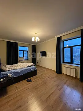 Kirayə verilir 3 otaqlı yeni tikili 140 m²
