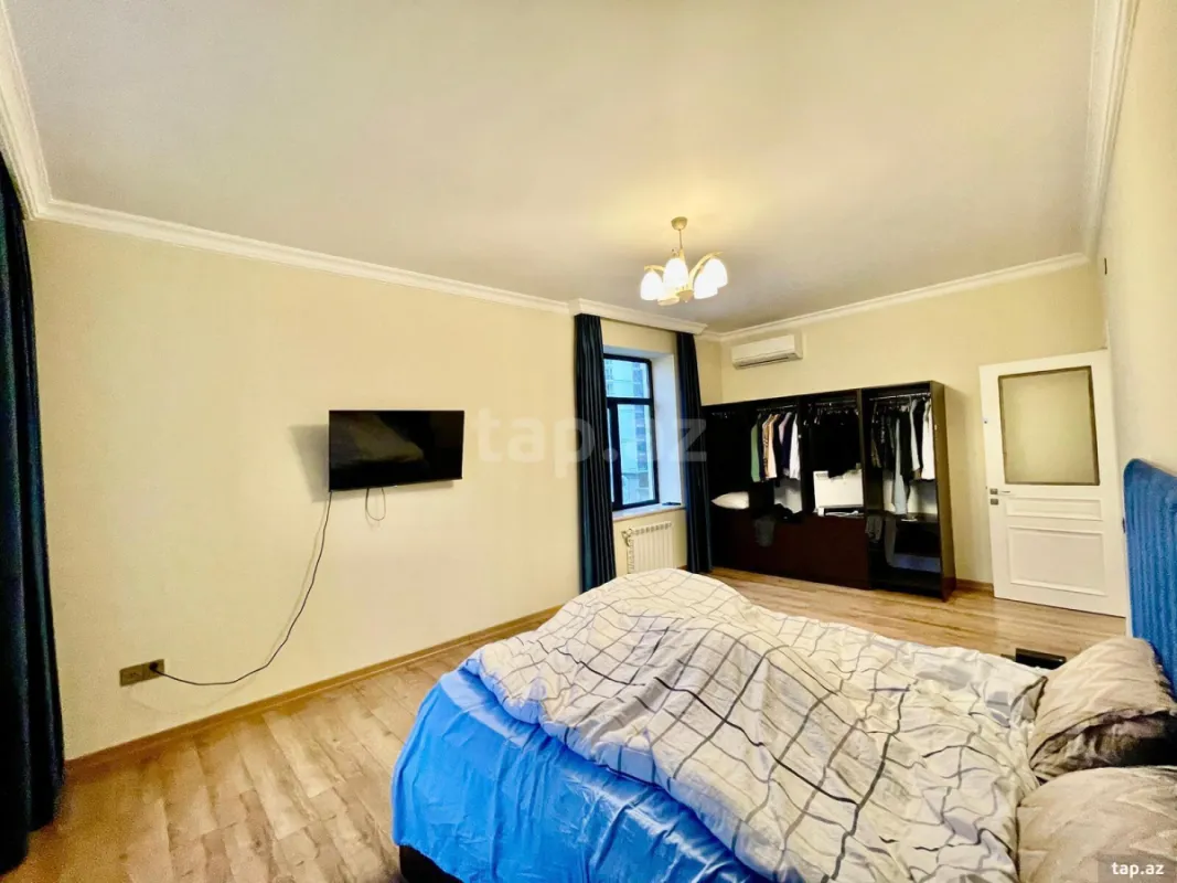 Kirayə verilir 3 otaqlı yeni tikili 140 m²