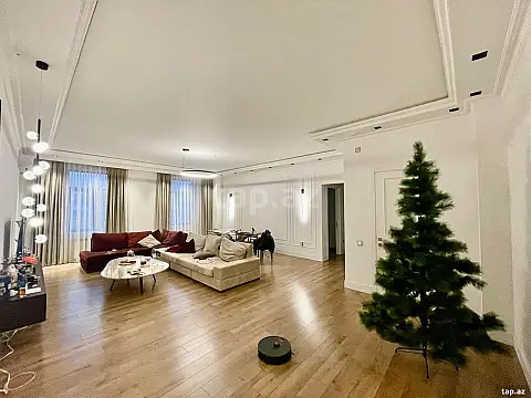 Kirayə verilir 3 otaqlı yeni tikili 140 m²