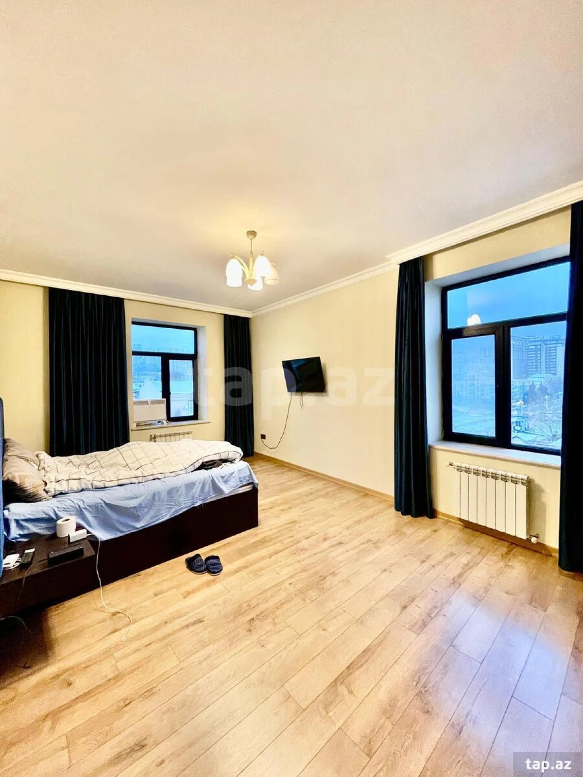 Kirayə verilir 3 otaqlı yeni tikili 140 m²
