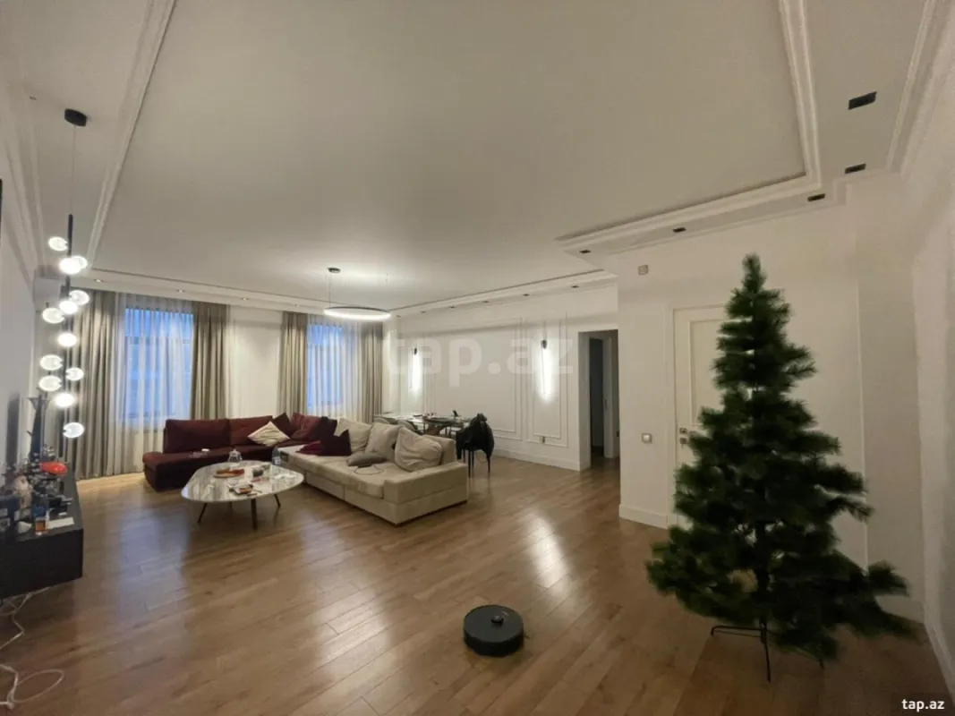 Kirayə verilir 3 otaqlı yeni tikili 140 m²