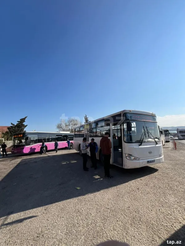 Kirayə verilir 3 otaqlı yeni tikili 75 m²