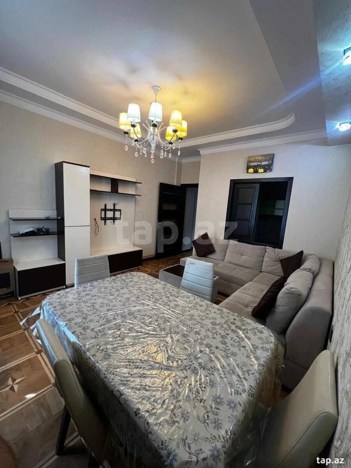 Kirayə verilir 3 otaqlı yeni tikili 75 m²