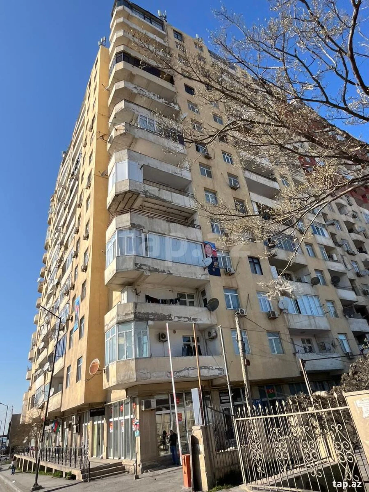 Kirayə verilir 3 otaqlı yeni tikili 75 m²