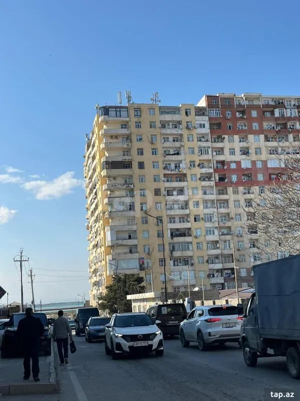 Kirayə verilir 3 otaqlı yeni tikili 75 m²