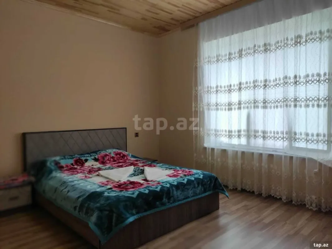 Kirayə verilir 7 otaqlı həyət evi 220 m²