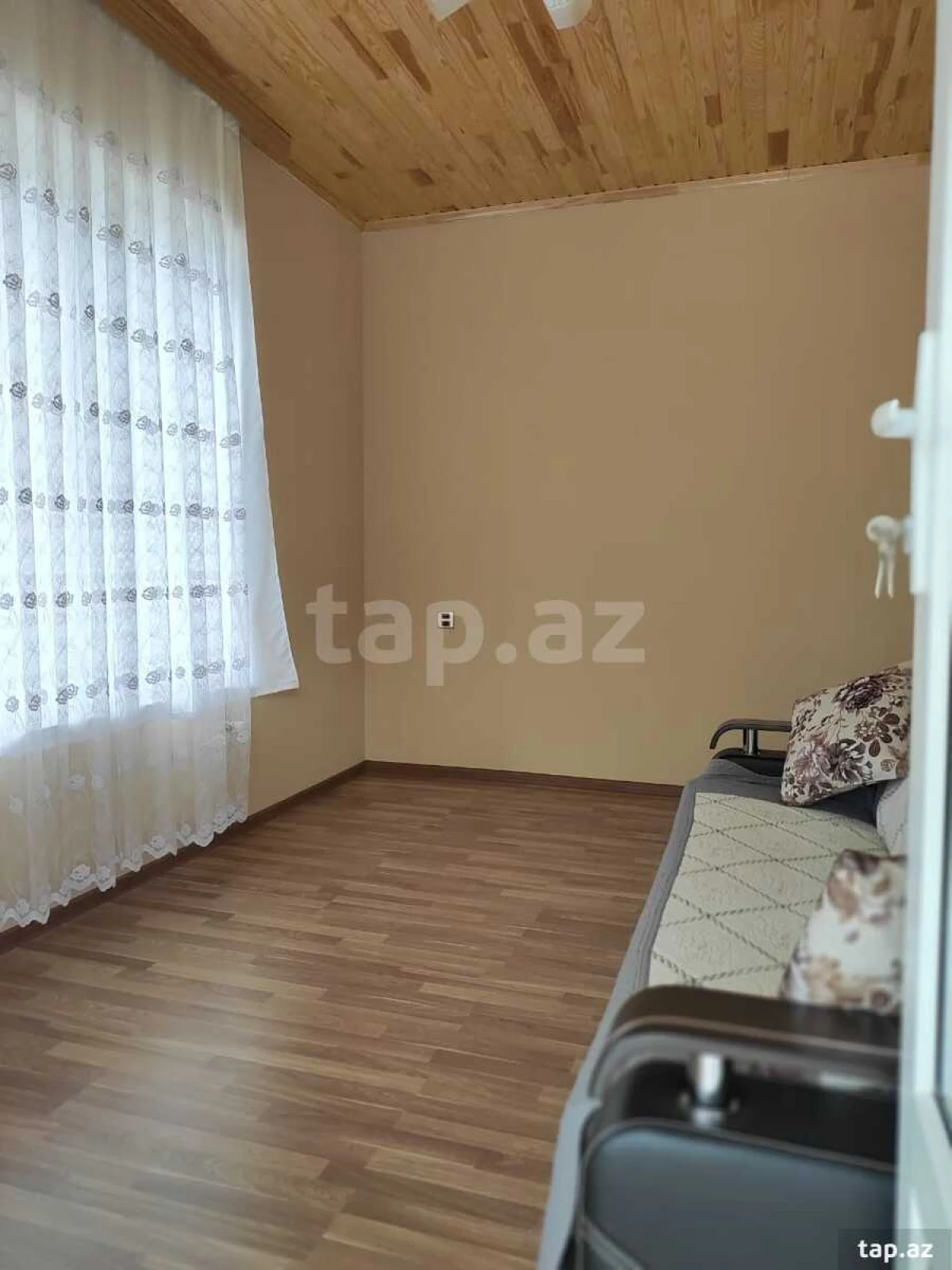 Kirayə verilir 7 otaqlı həyət evi 220 m²