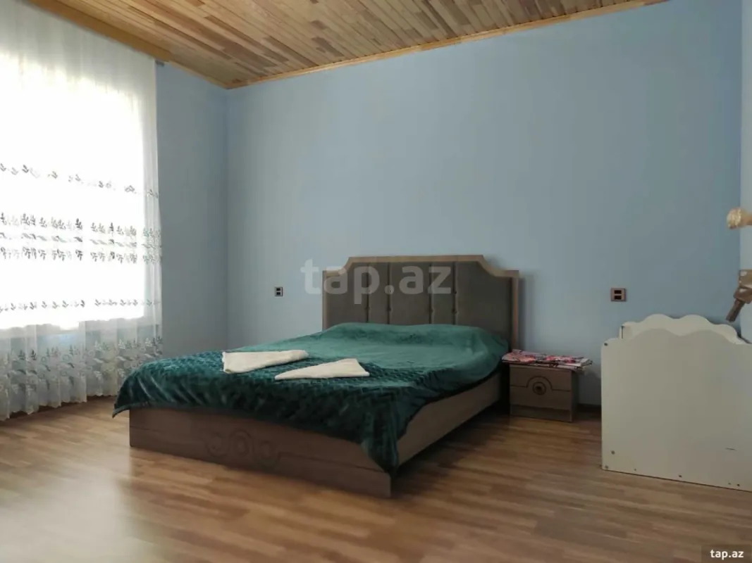 Kirayə verilir 7 otaqlı həyət evi 220 m²
