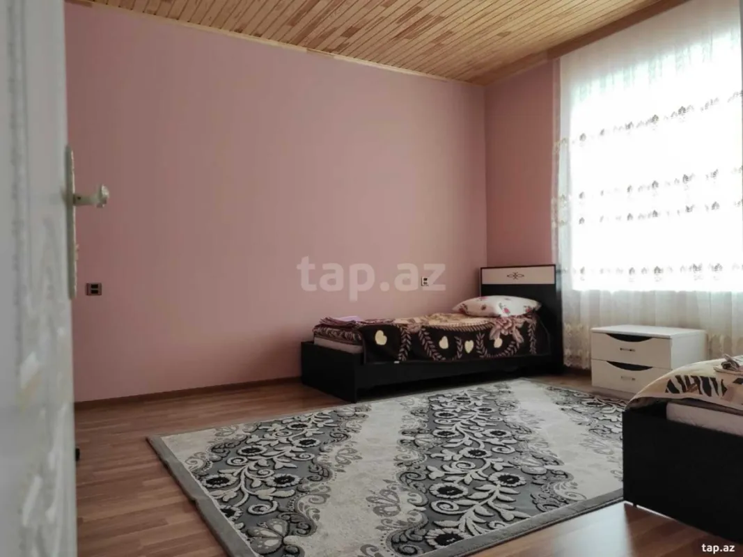 Kirayə verilir 7 otaqlı həyət evi 220 m²