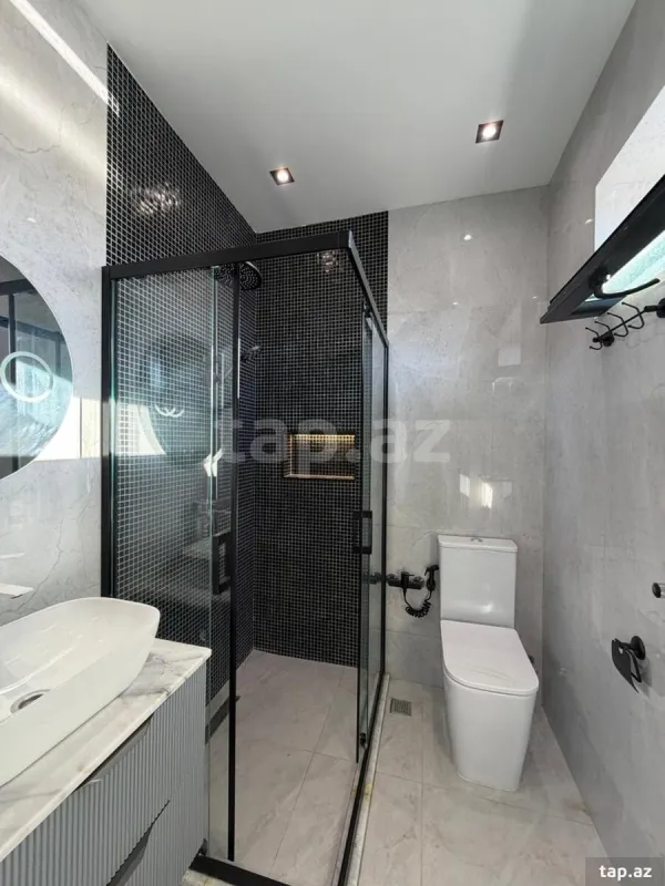 Satılır 5 otaqlı həyət evi 280 m²