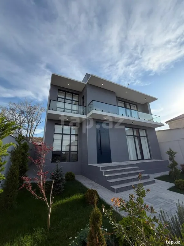 Satılır 5 otaqlı həyət evi 280 m²