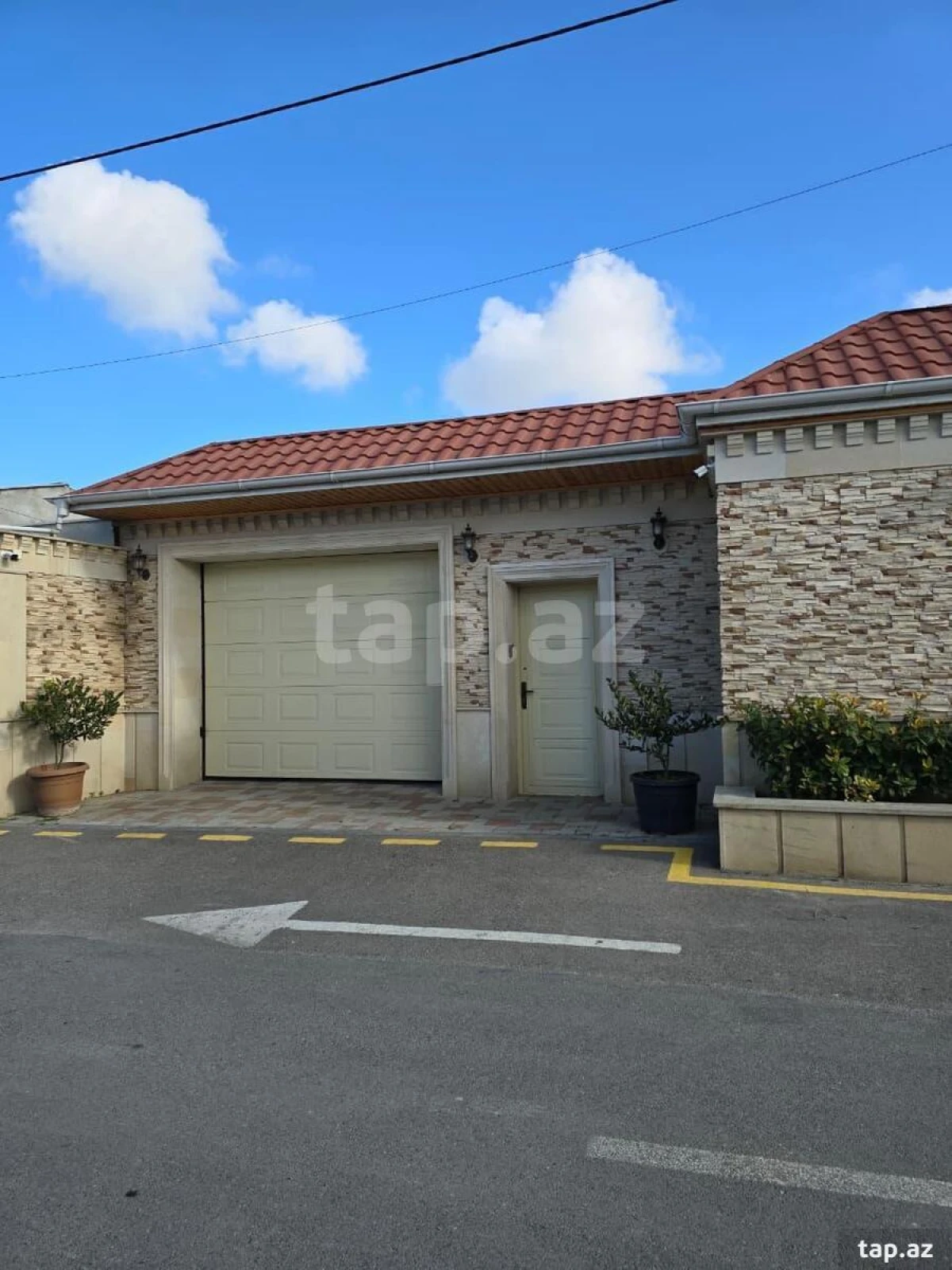 Satılır 4 otaqlı həyət evi 150 m²