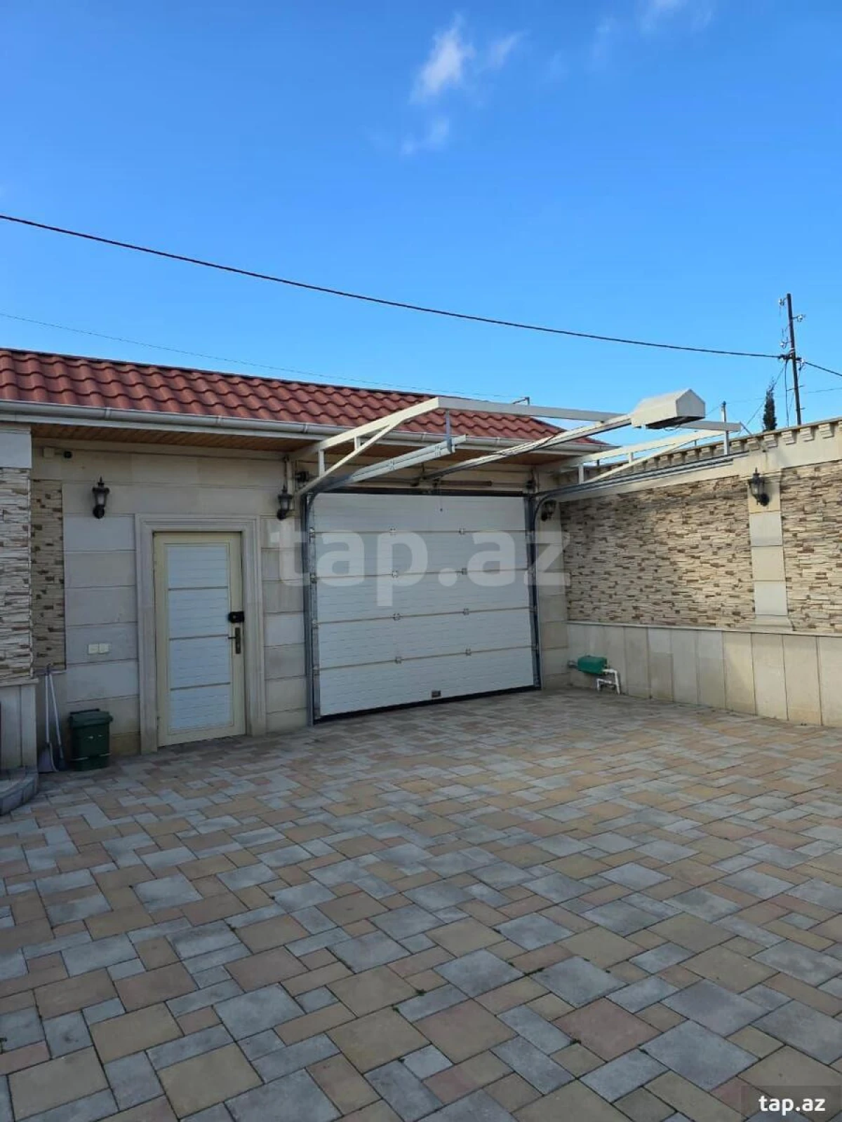 Satılır 4 otaqlı həyət evi 150 m²