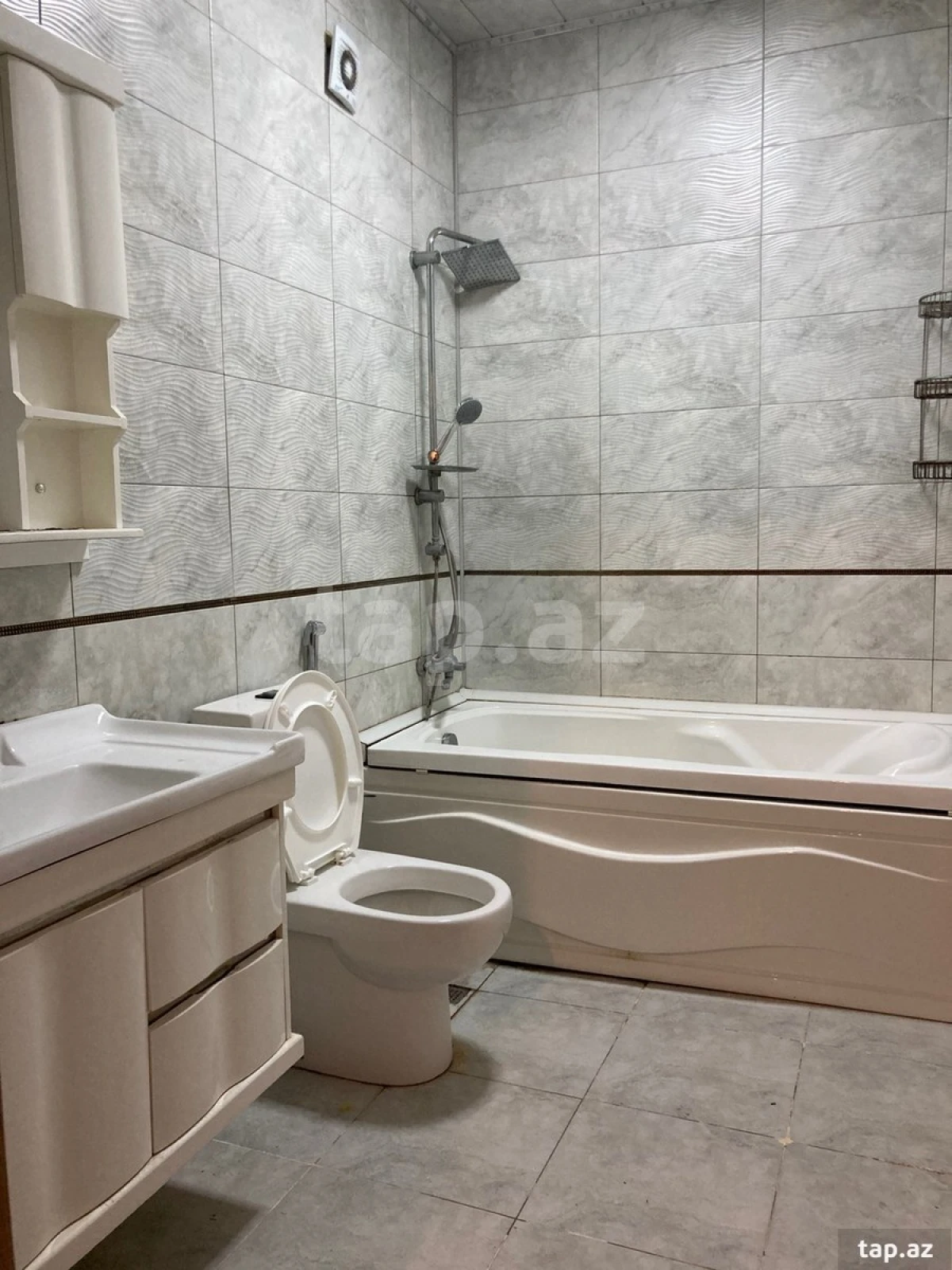 Kirayə verilir 2 otaqlı yeni tikili 55 m²