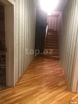 Satılır 5 otaqlı həyət evi 172 m²