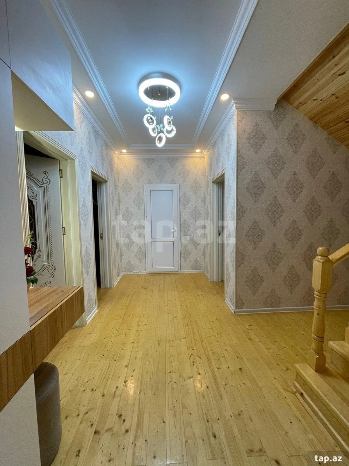 Satılır 5 otaqlı həyət evi 2800 m²
