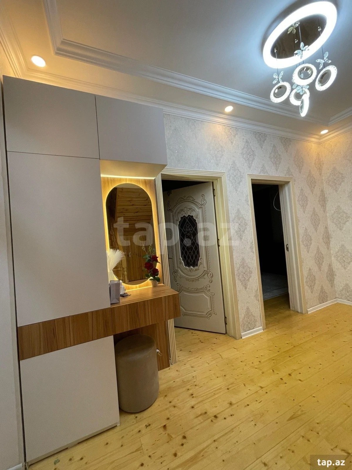 Satılır 5 otaqlı həyət evi 2800 m²